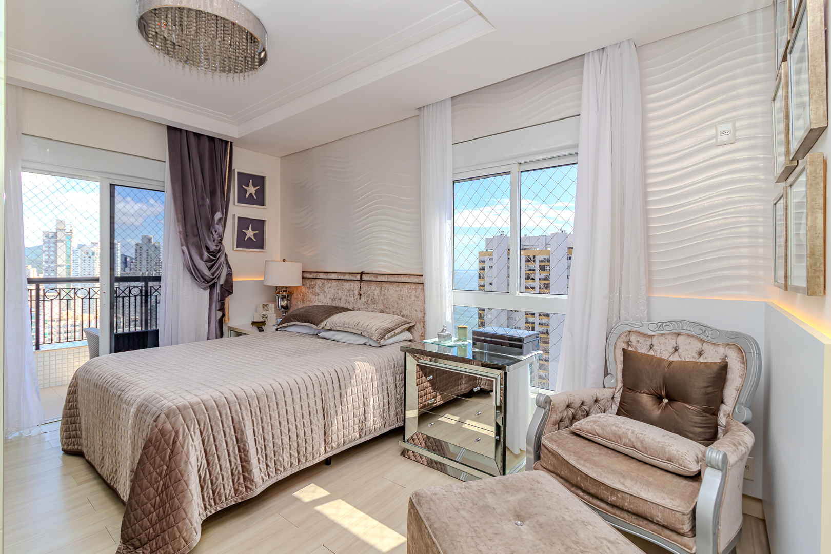 Fotografia de quarto decorado em imóvel Itajaí - Interior design e fotografia de arquitetura